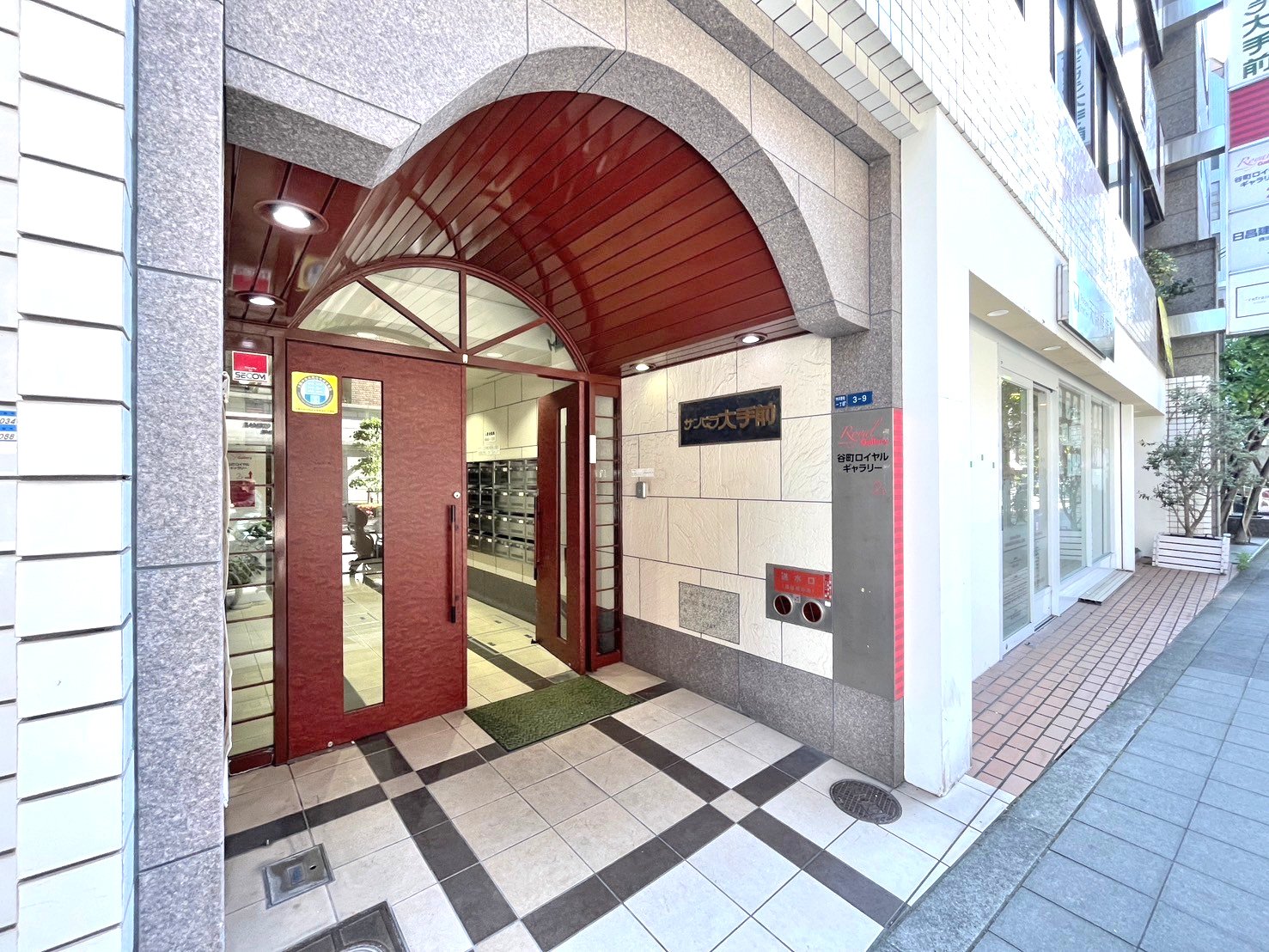 建物エントランス