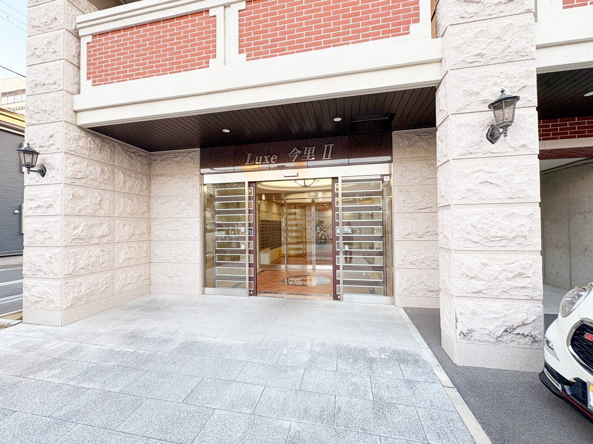 建物エントランス