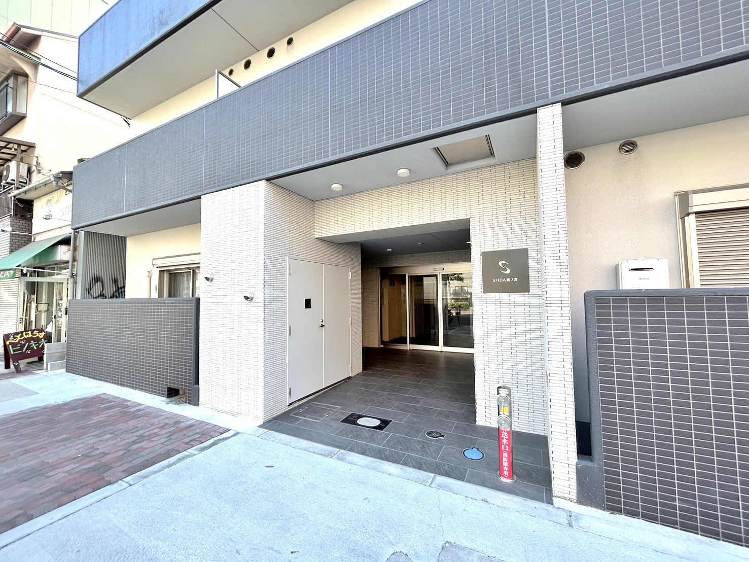 建物エントランス