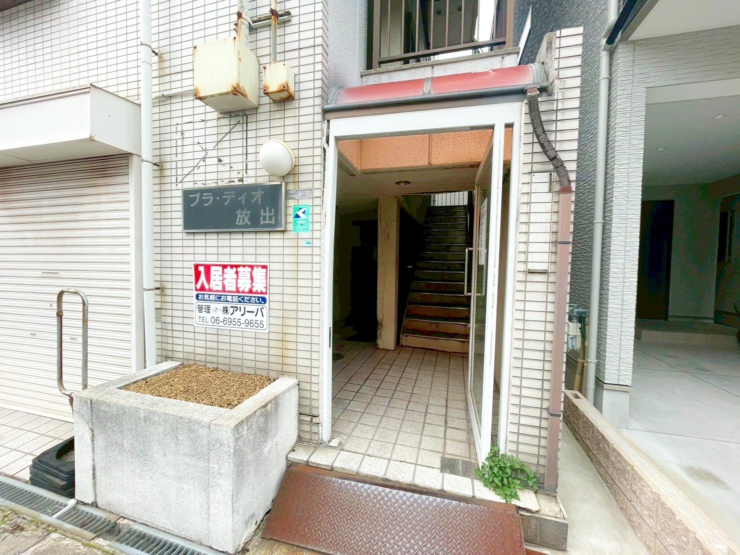 建物エントランス