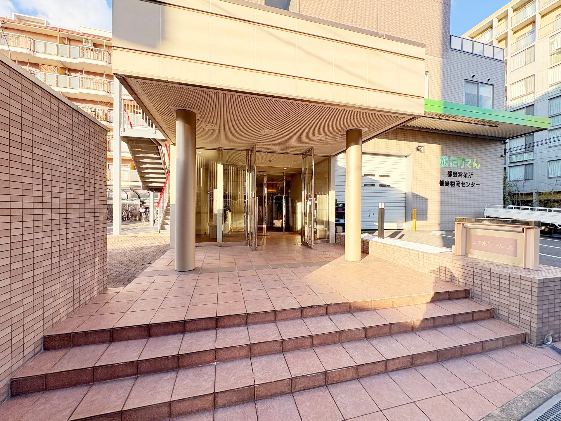 建物エントランス