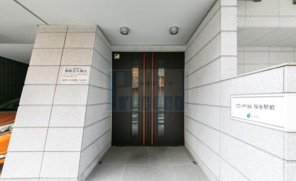 建物エントランス