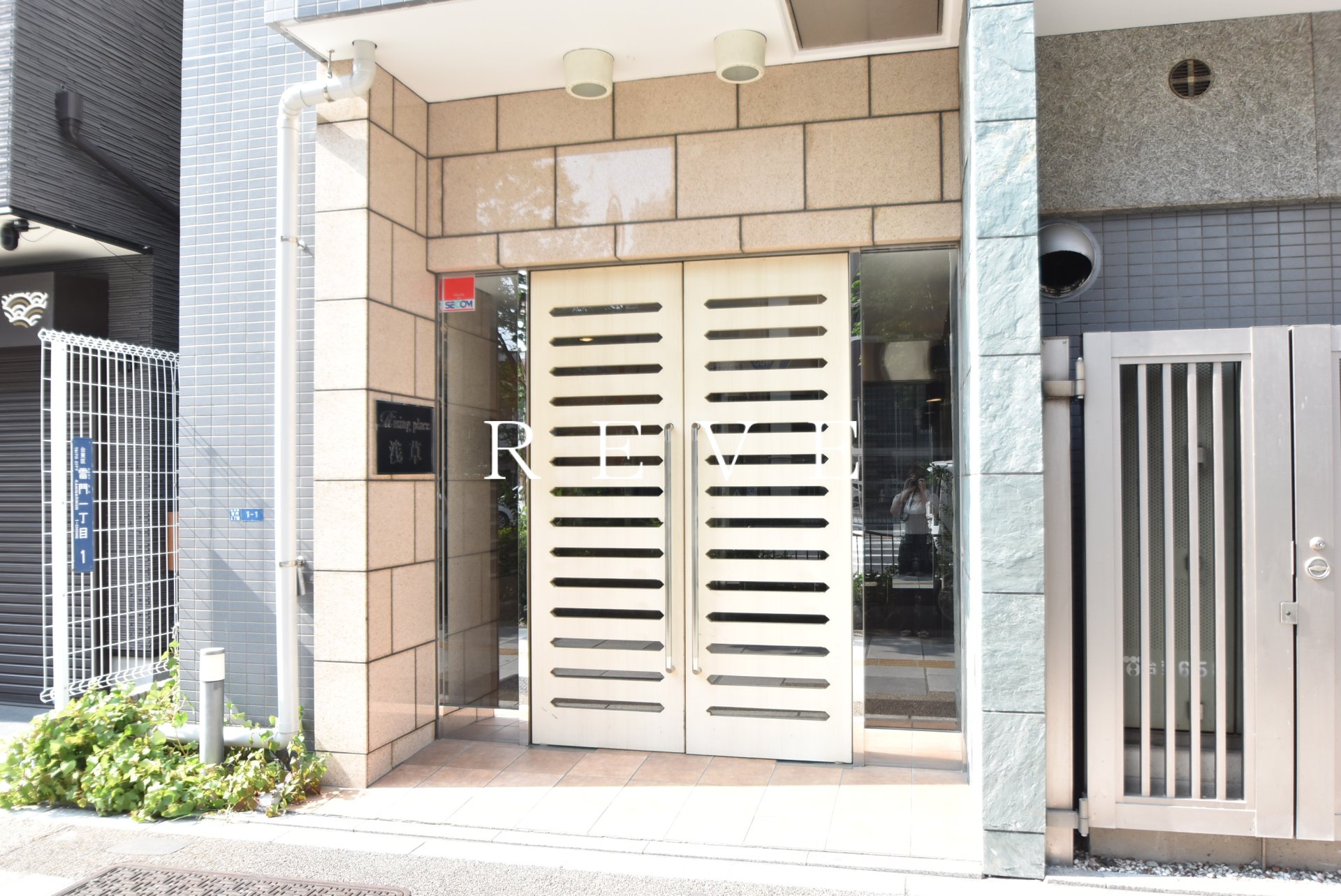 建物エントランス