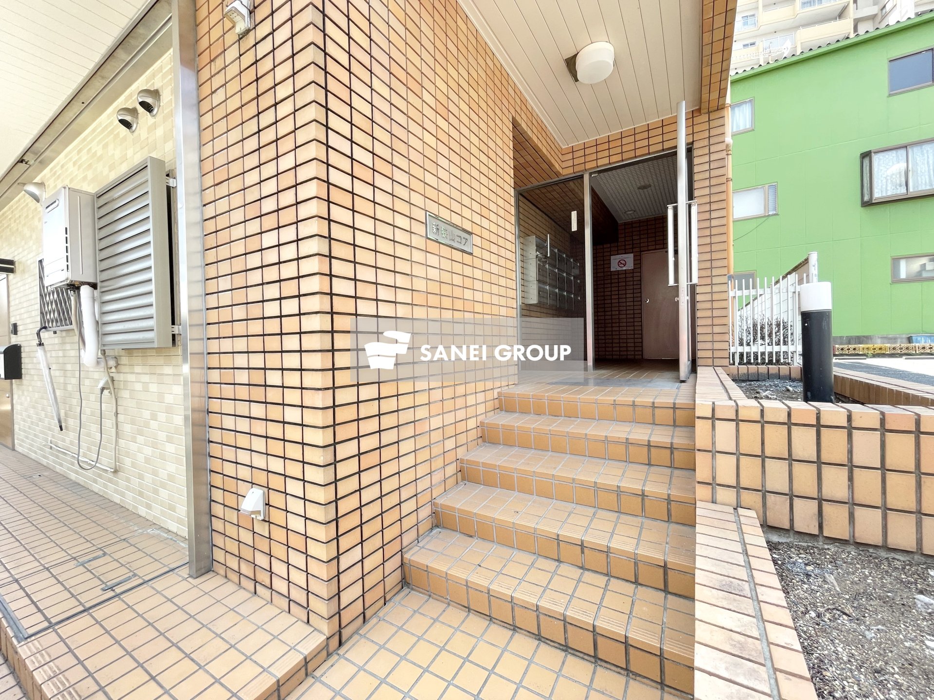 建物エントランス