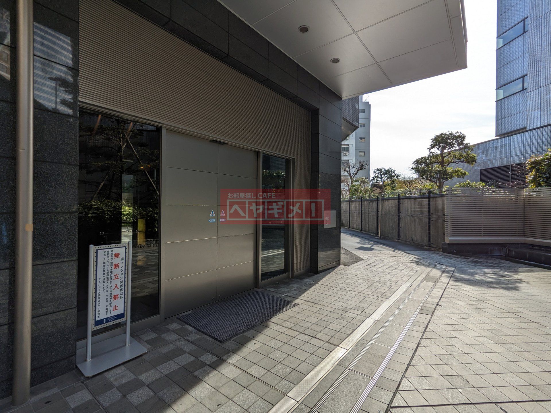 建物エントランス