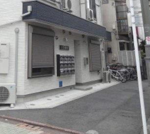 建物エントランス