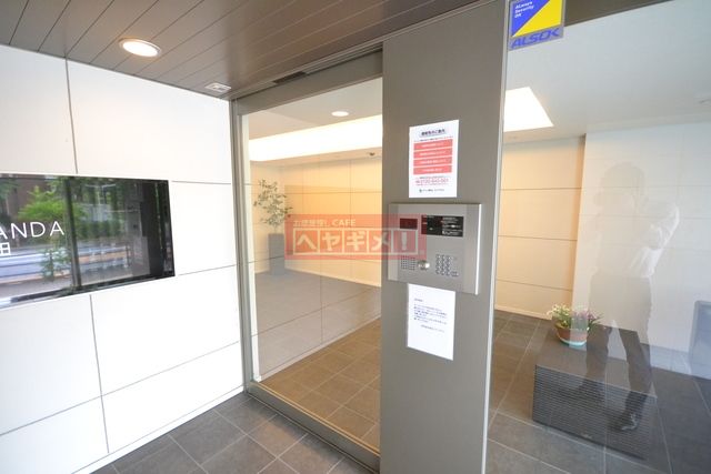 建物エントランス