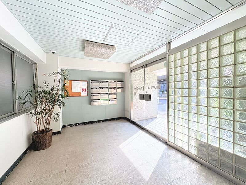 建物エントランス