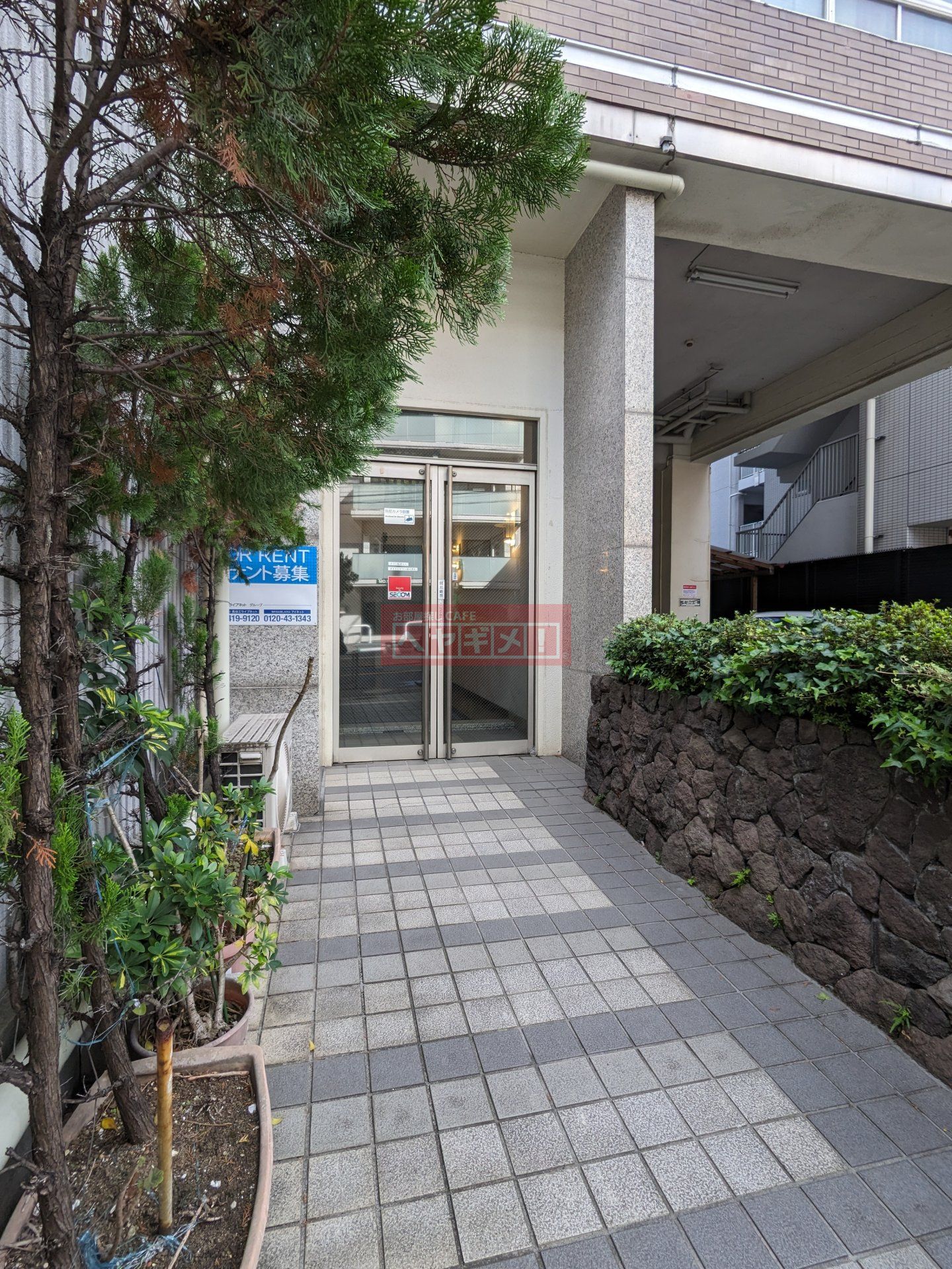 建物エントランス