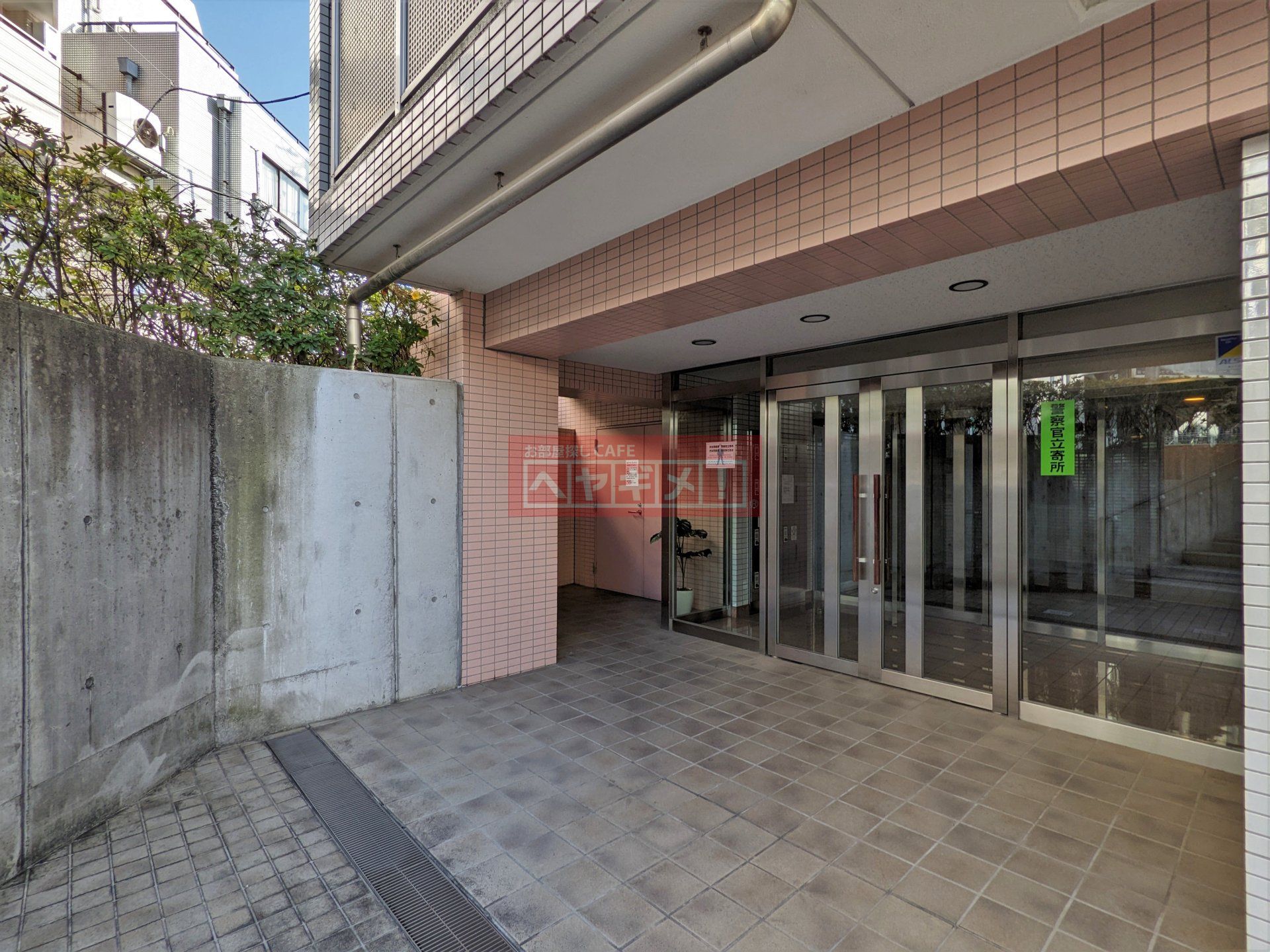 建物エントランス