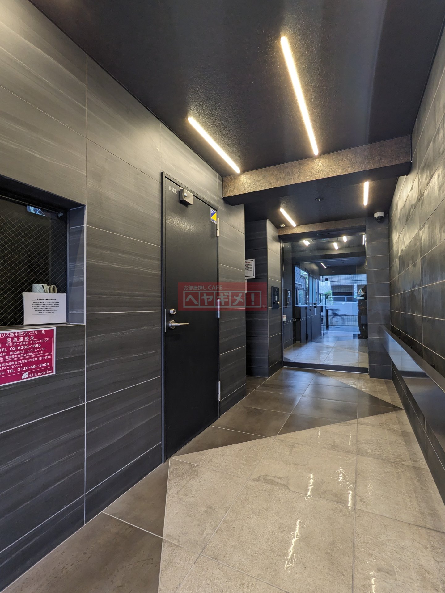 建物エントランス