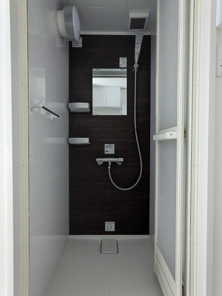 シャワールーム