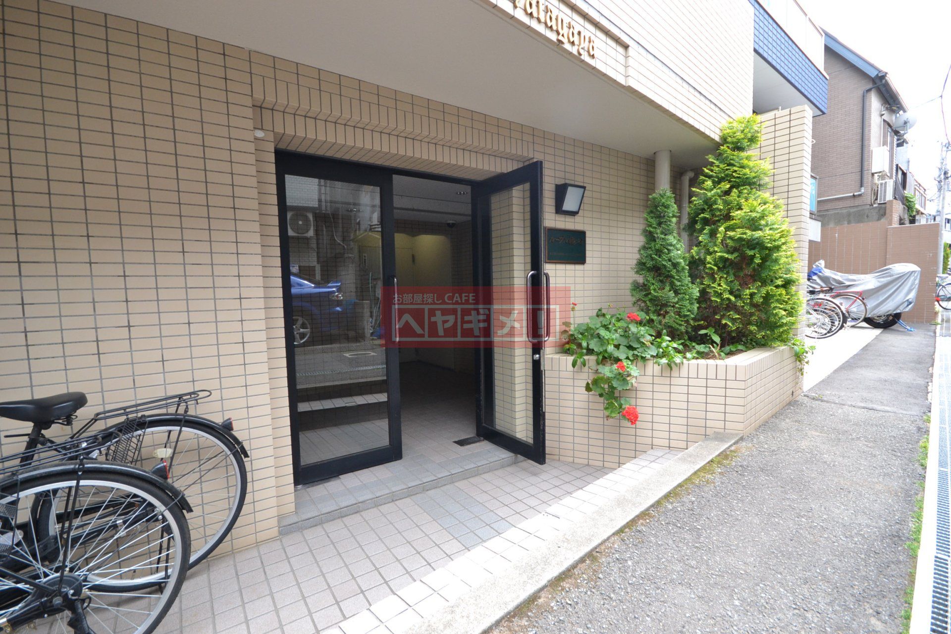 建物エントランス