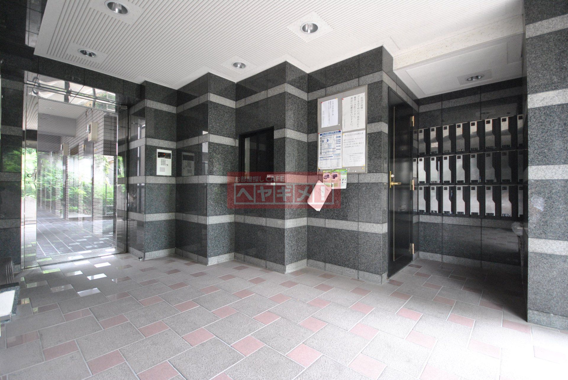 建物エントランス