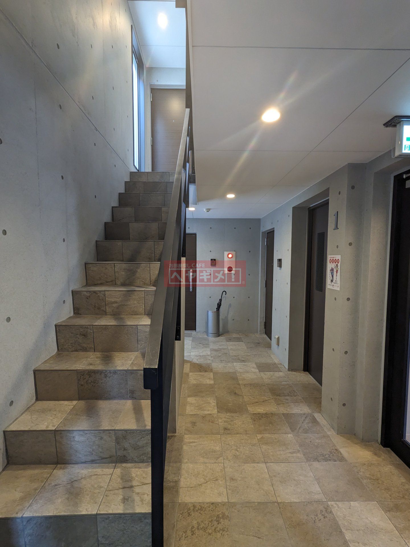 建物エントランス