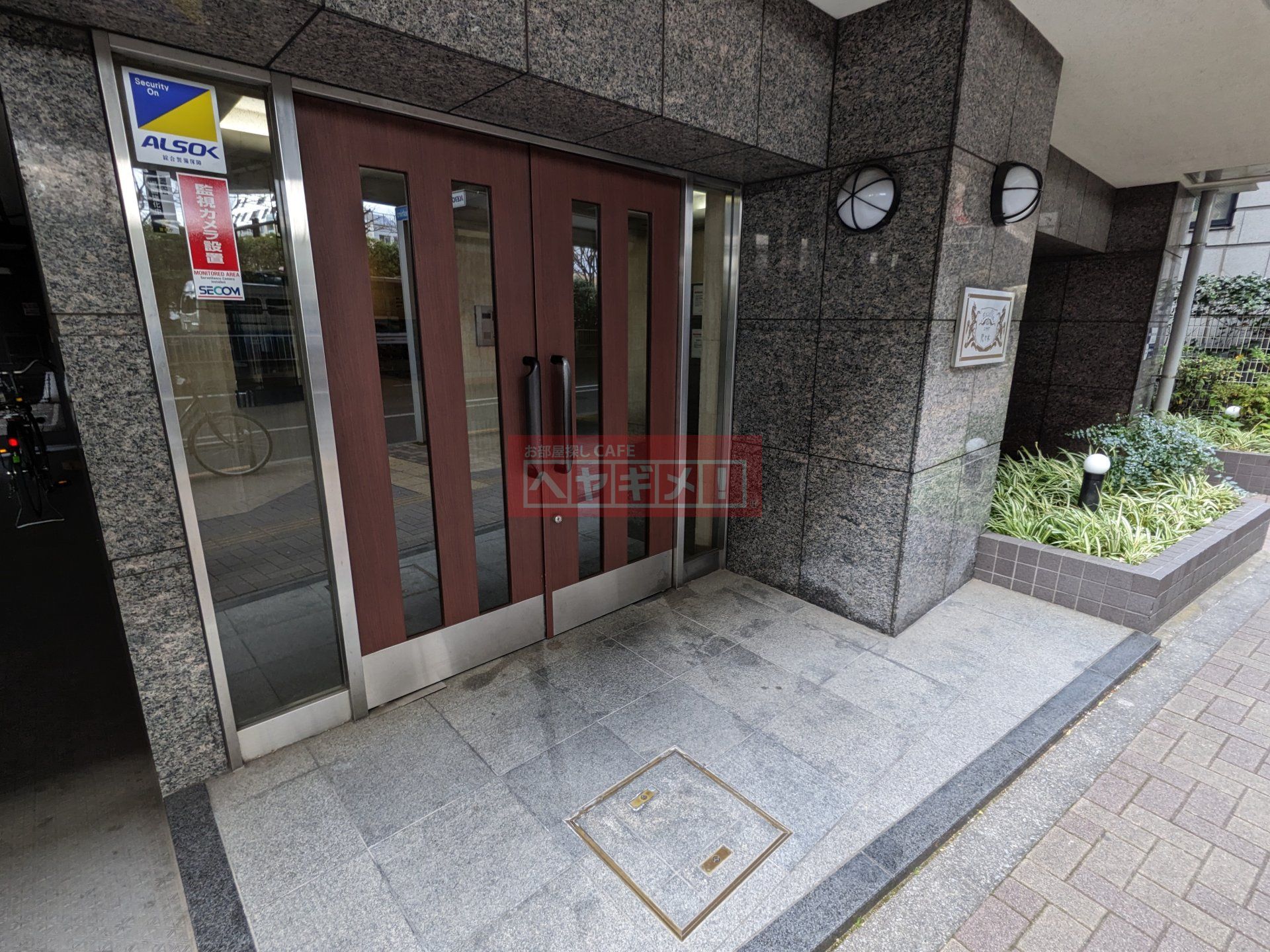 建物エントランス