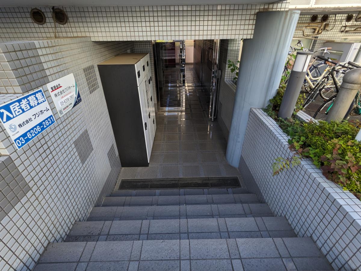 建物エントランス