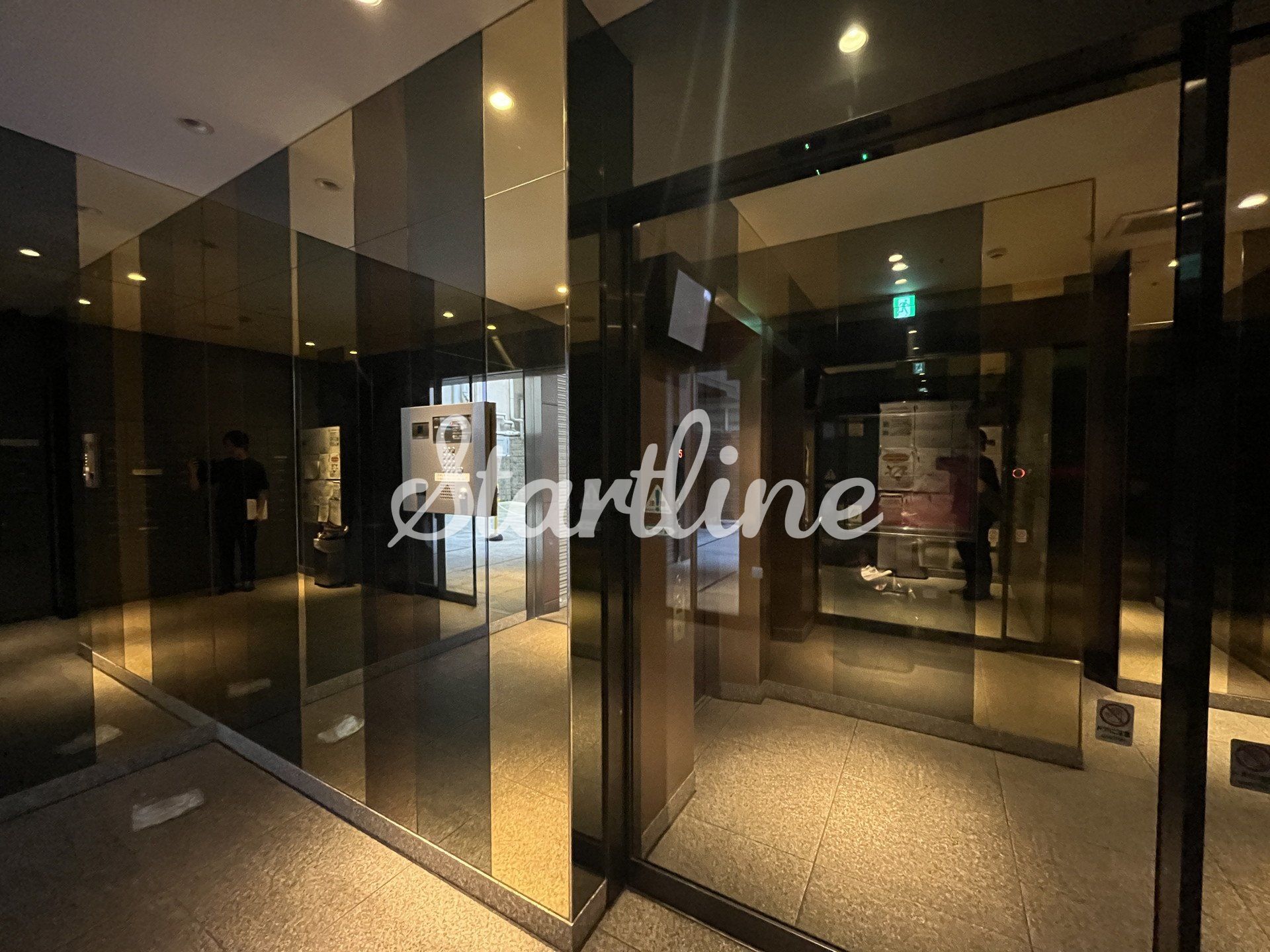 建物エントランス