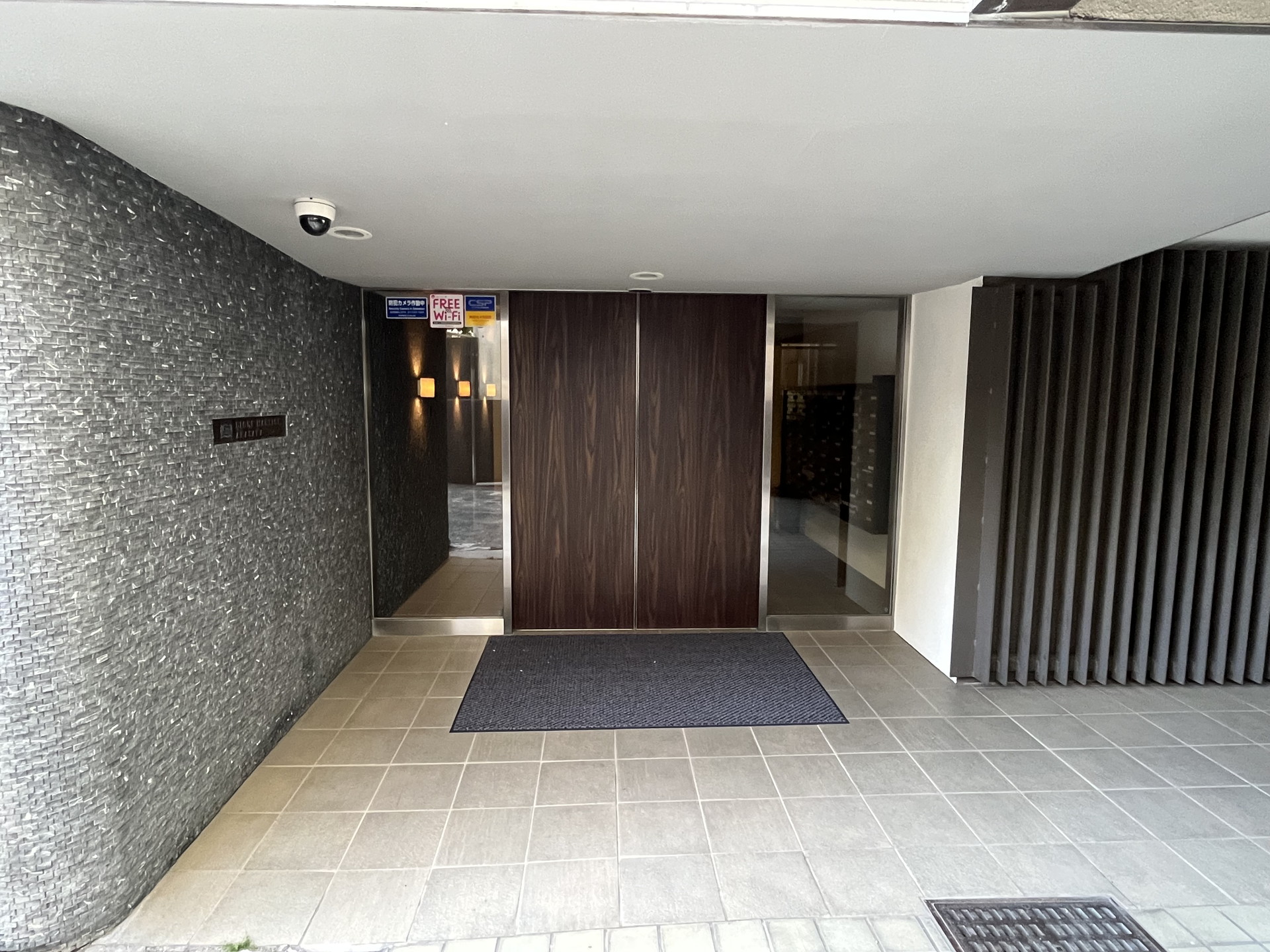 建物エントランス