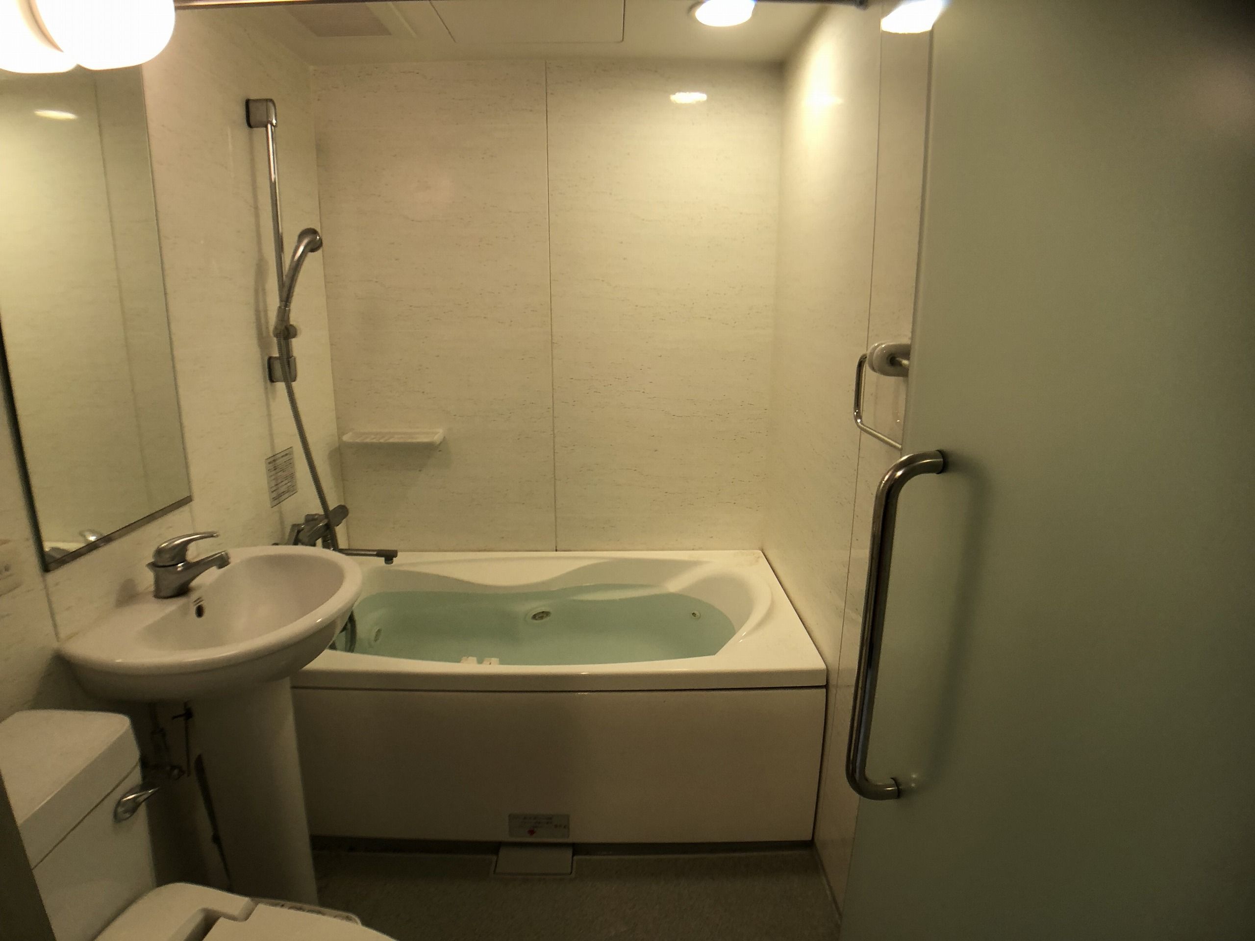 シャワールーム