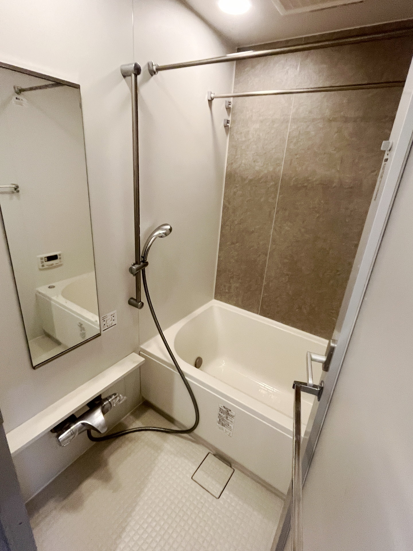 シャワールーム