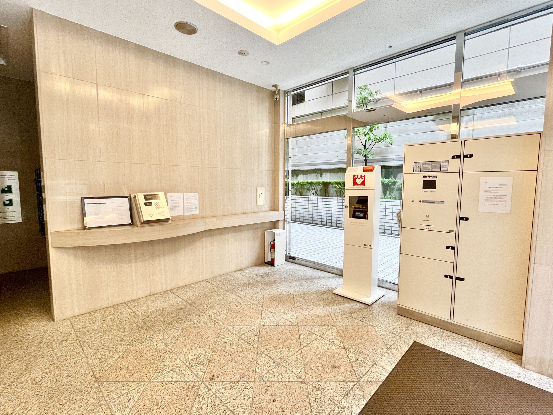 建物エントランス