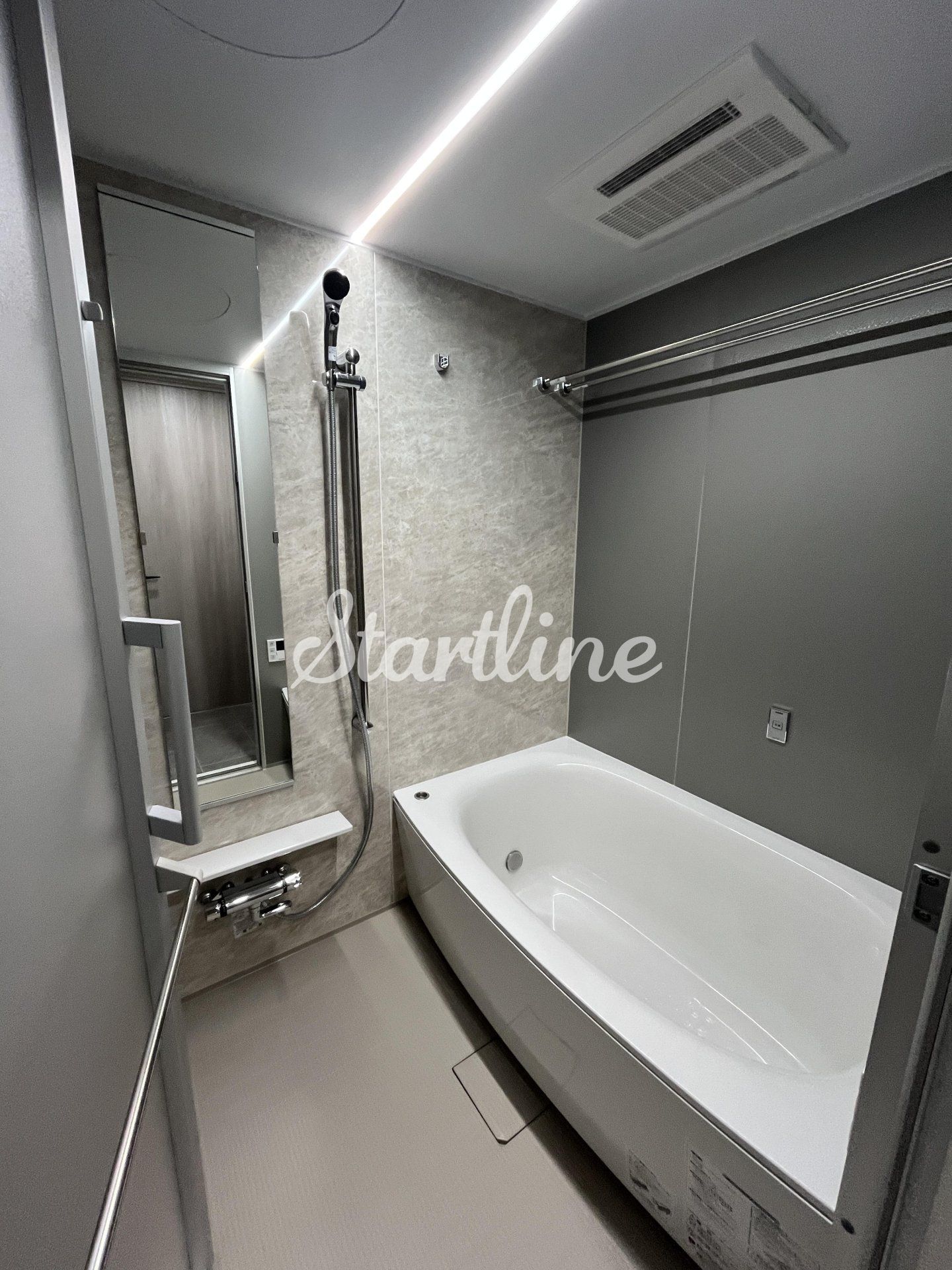 シャワールーム