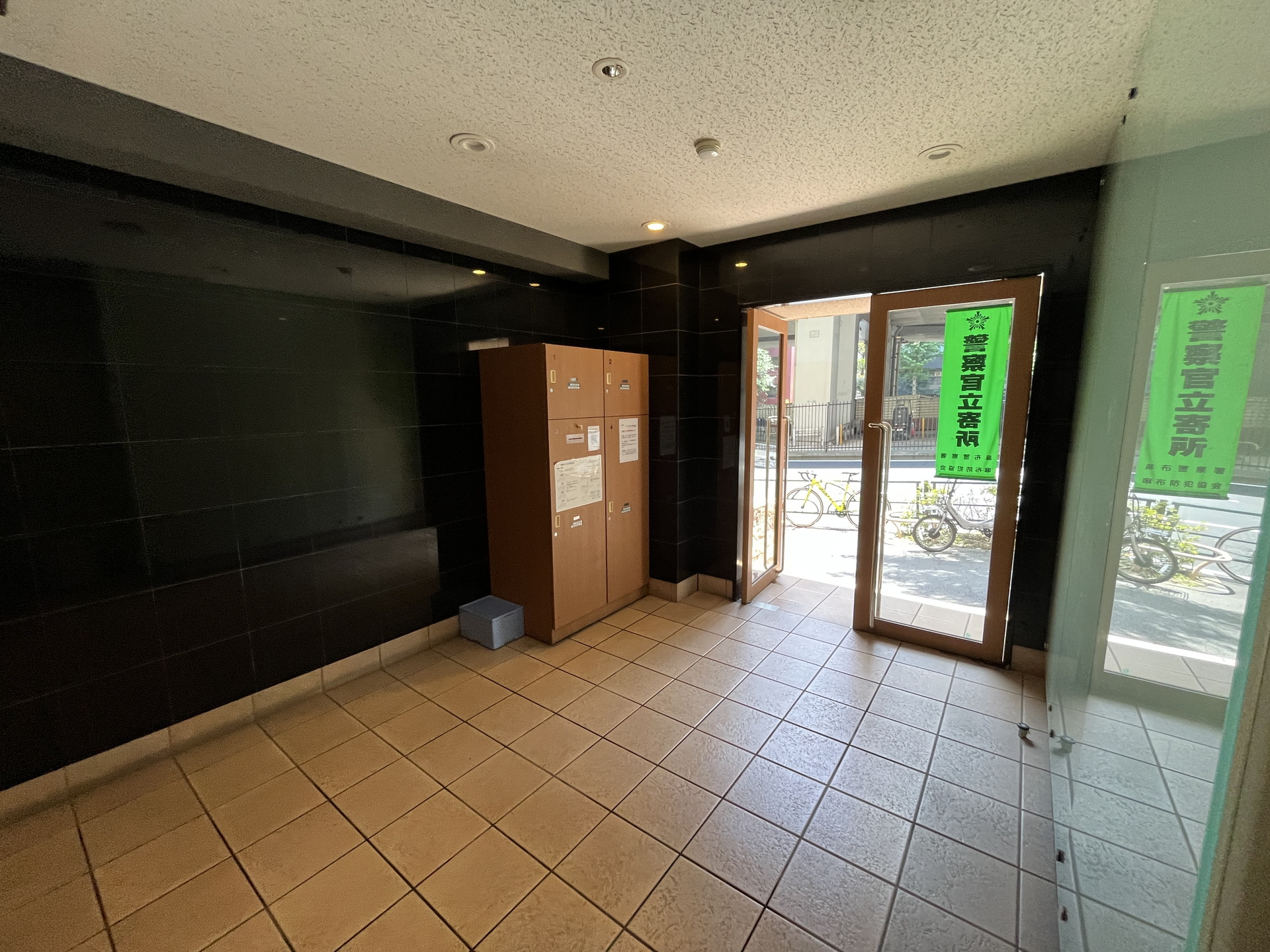 建物エントランス