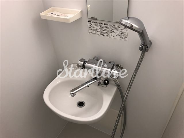 シャワールーム