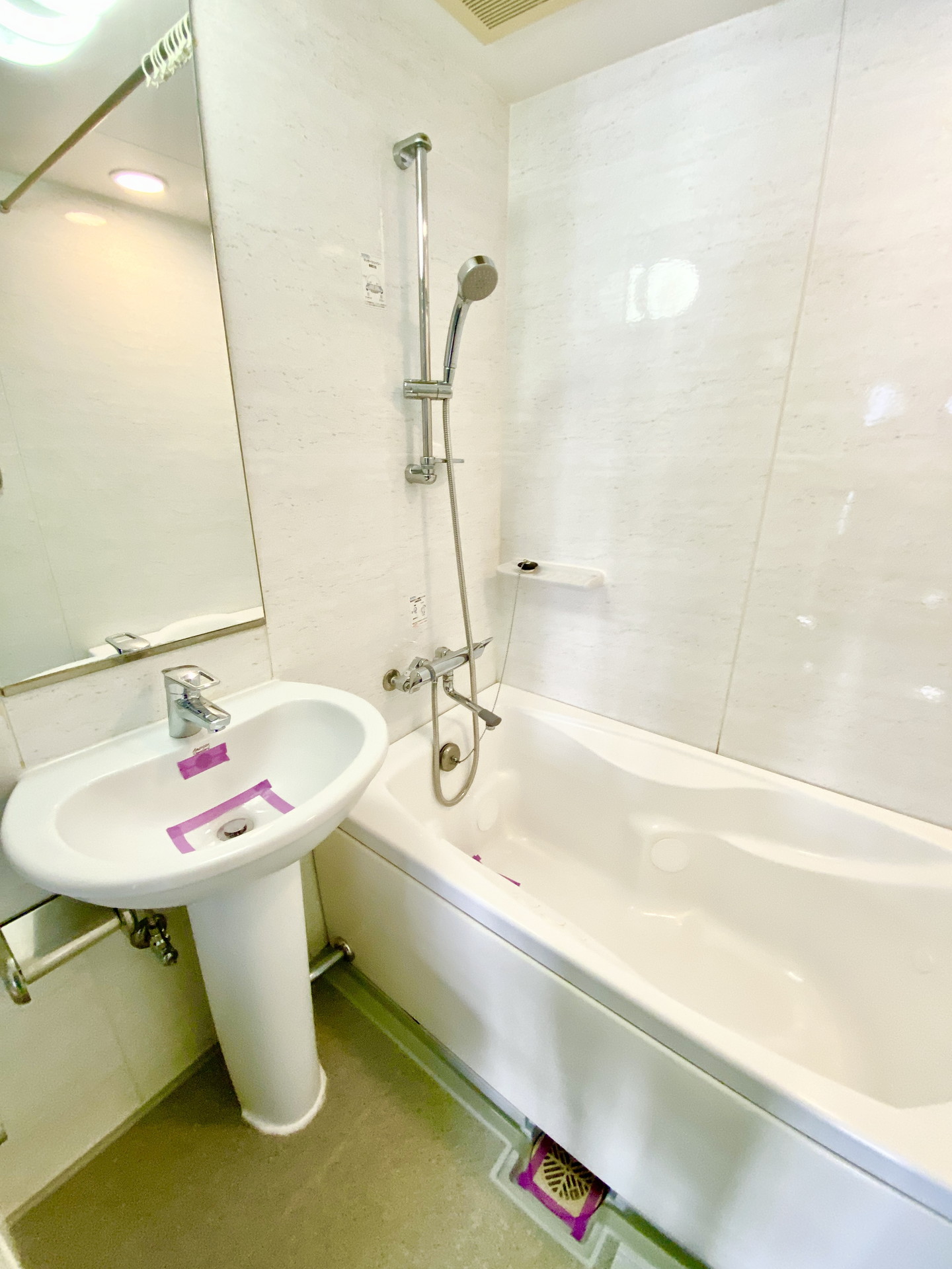 シャワールーム