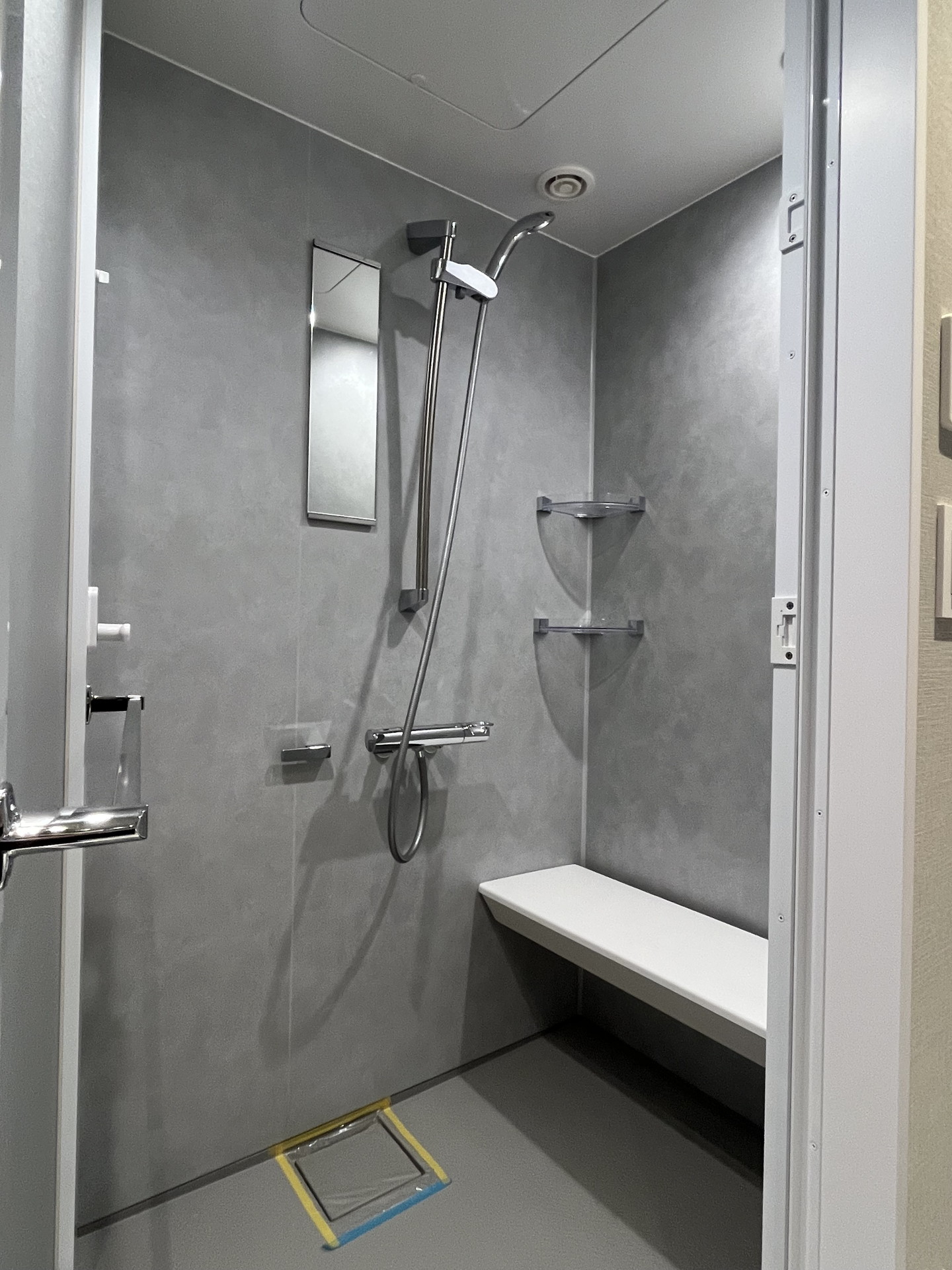 シャワールーム