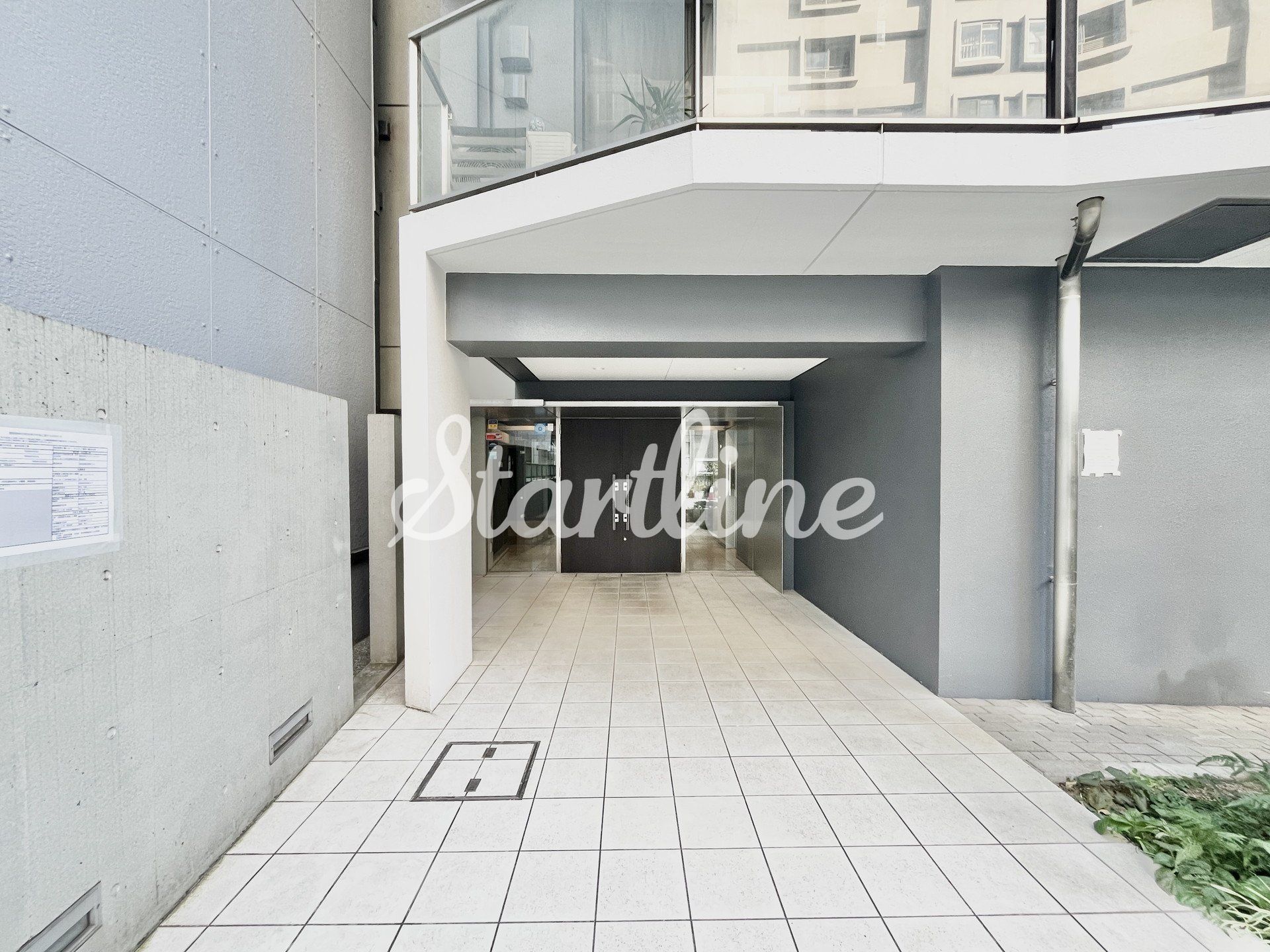 建物エントランス