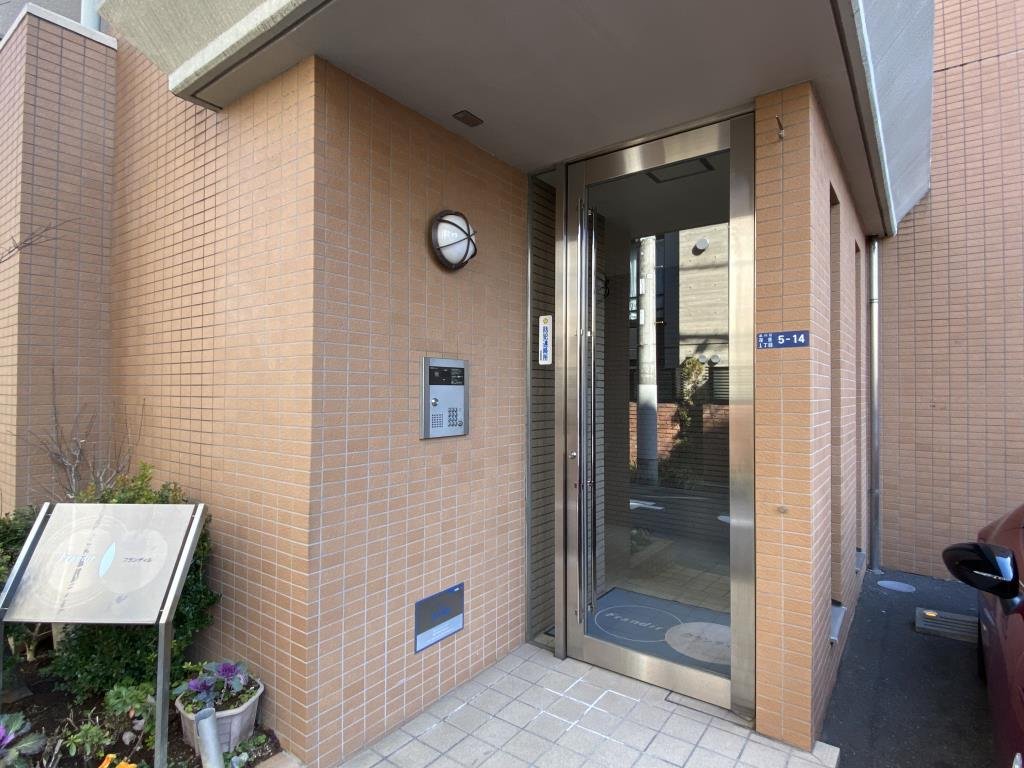 建物エントランス