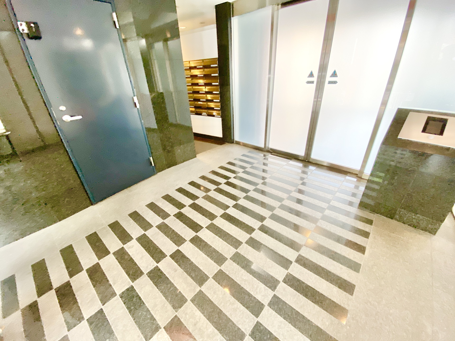 建物エントランス