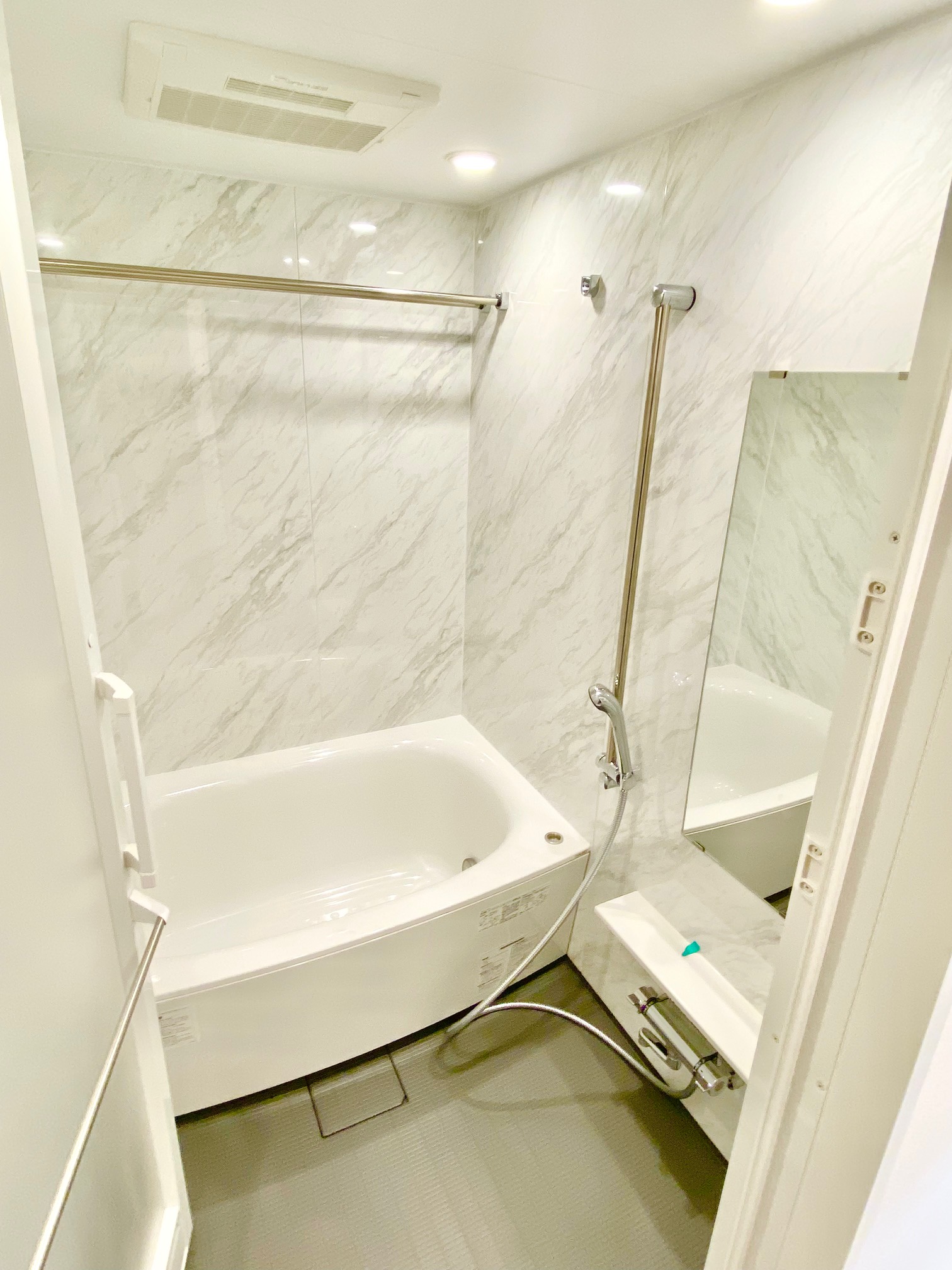 シャワールーム