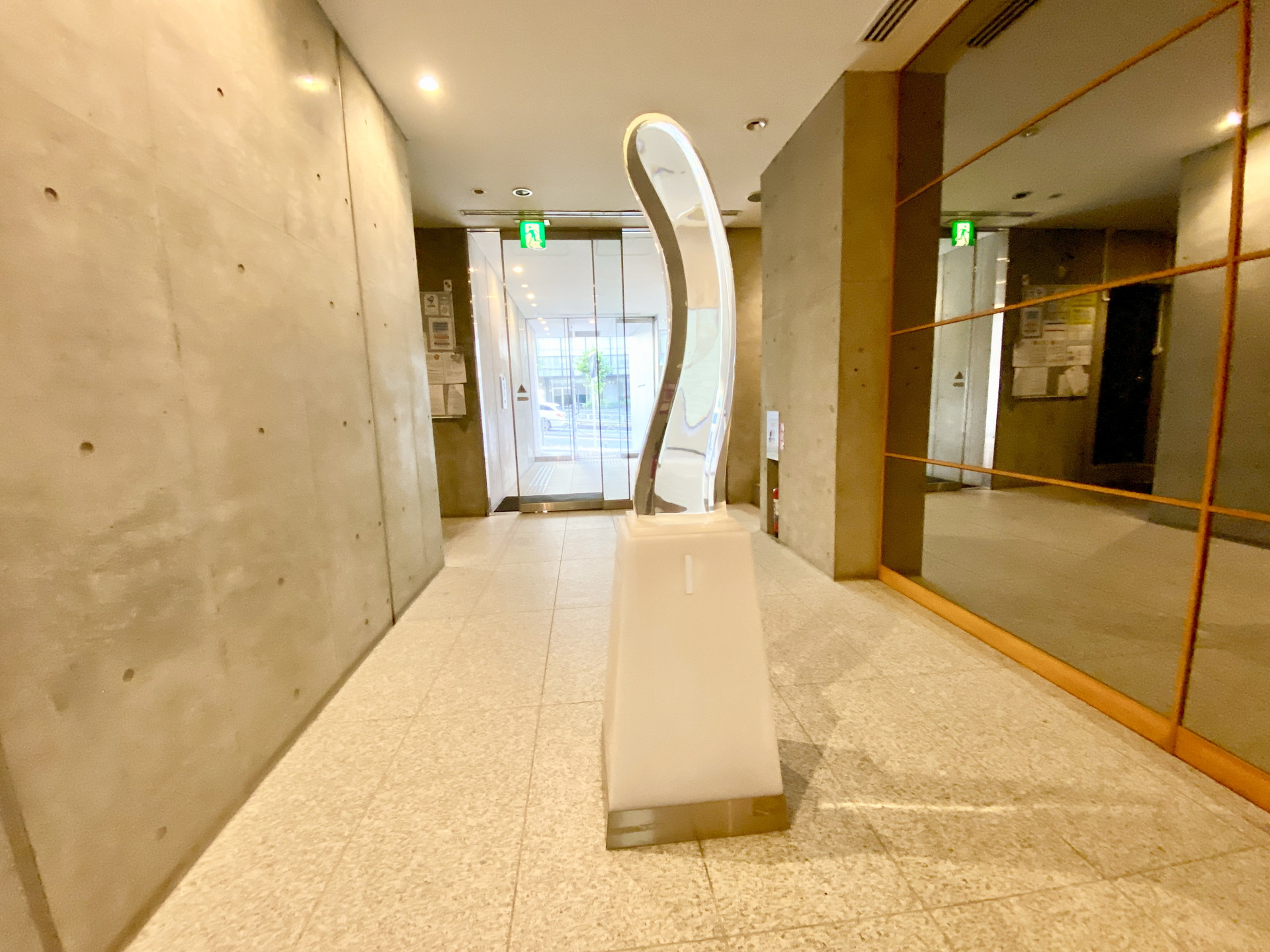 建物エントランス