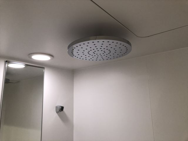 シャワールーム