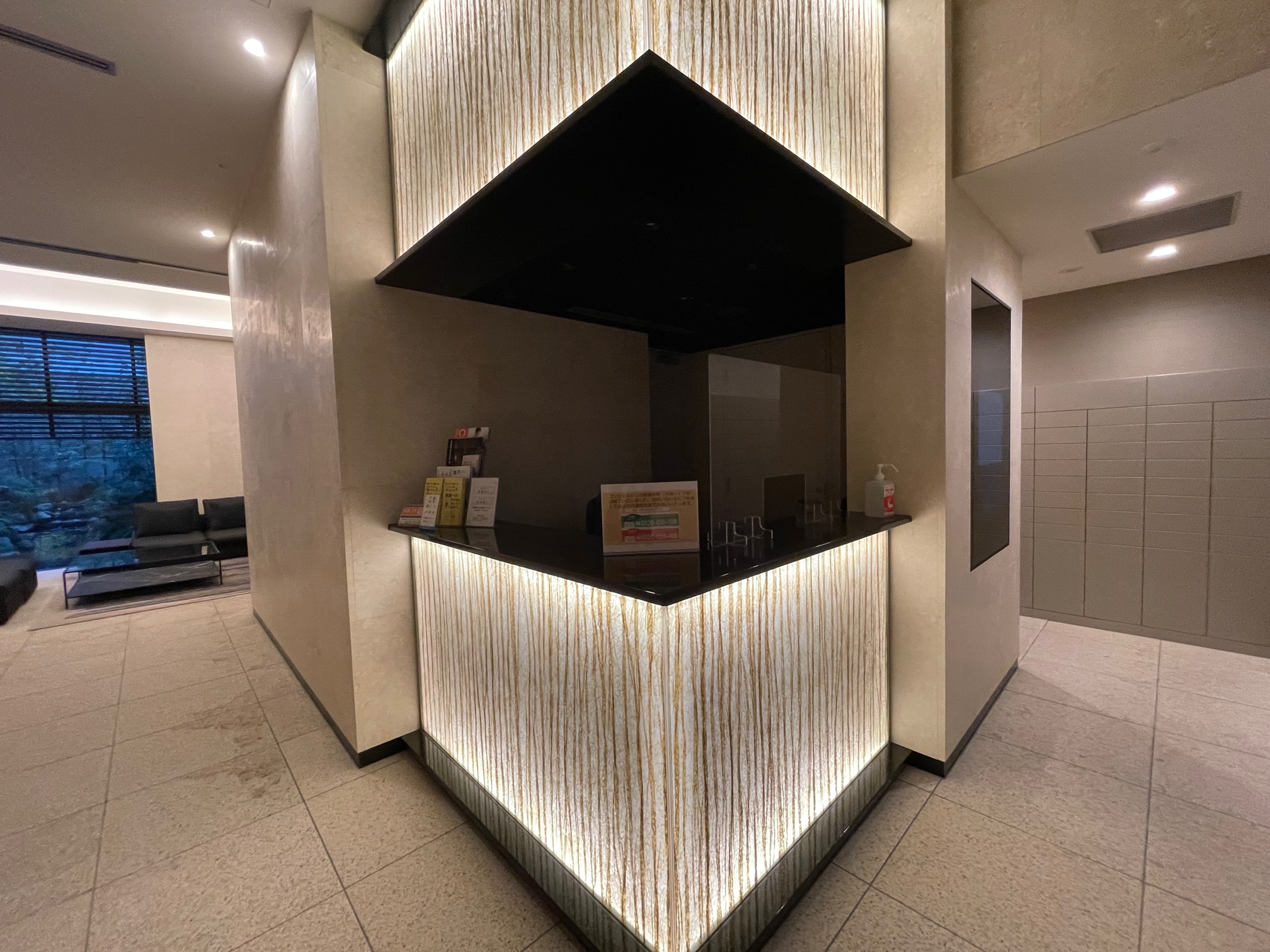 建物エントランス