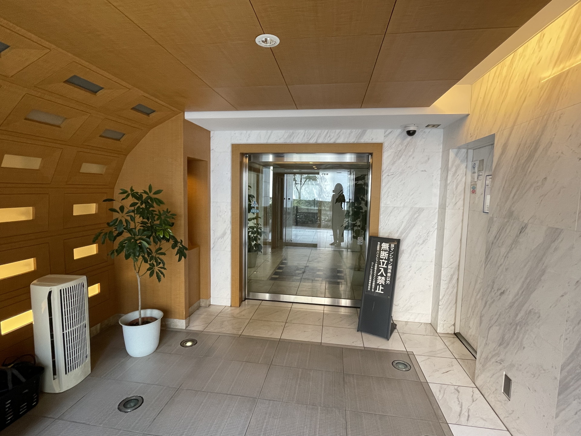 建物エントランス