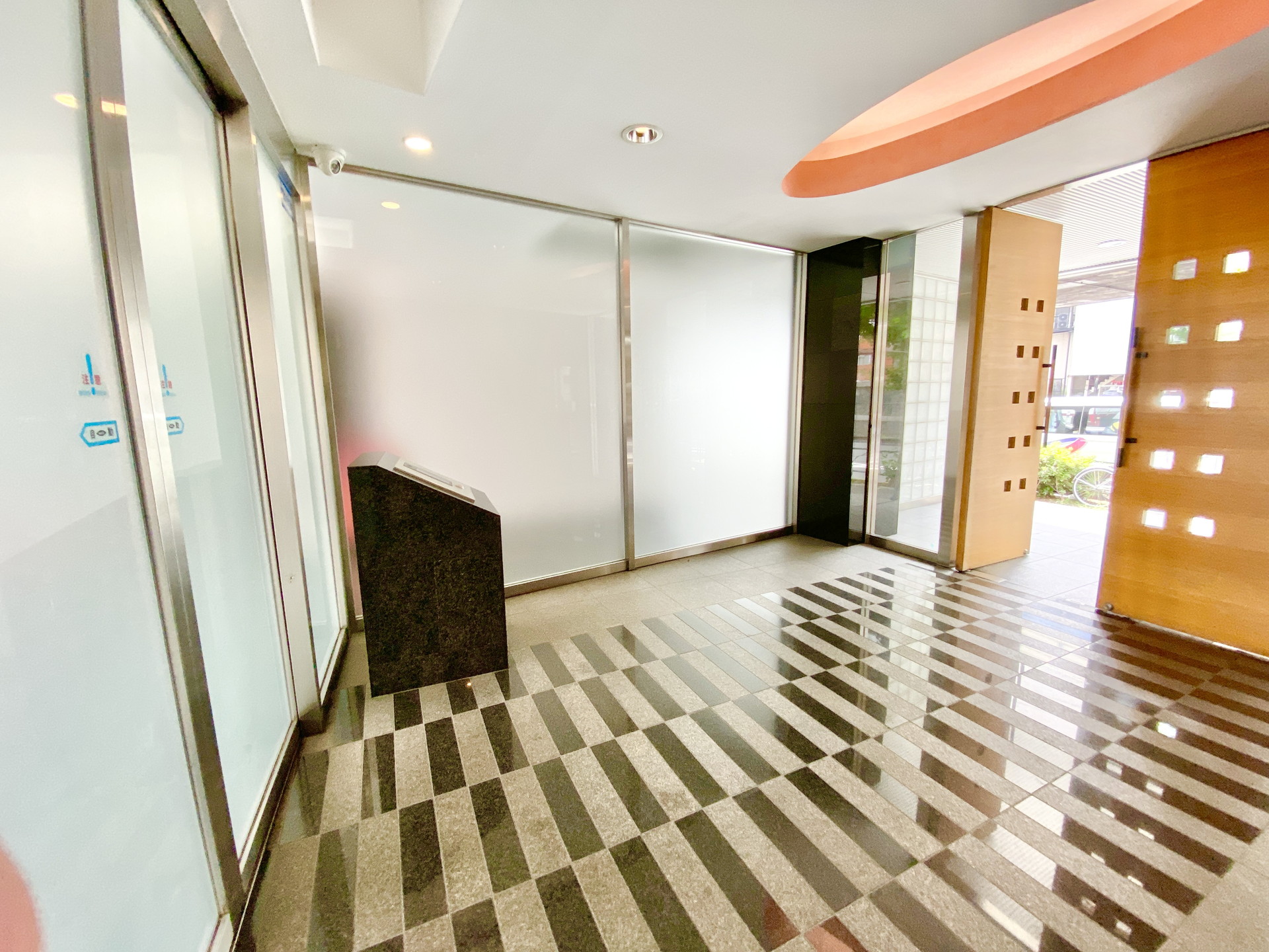 建物エントランス