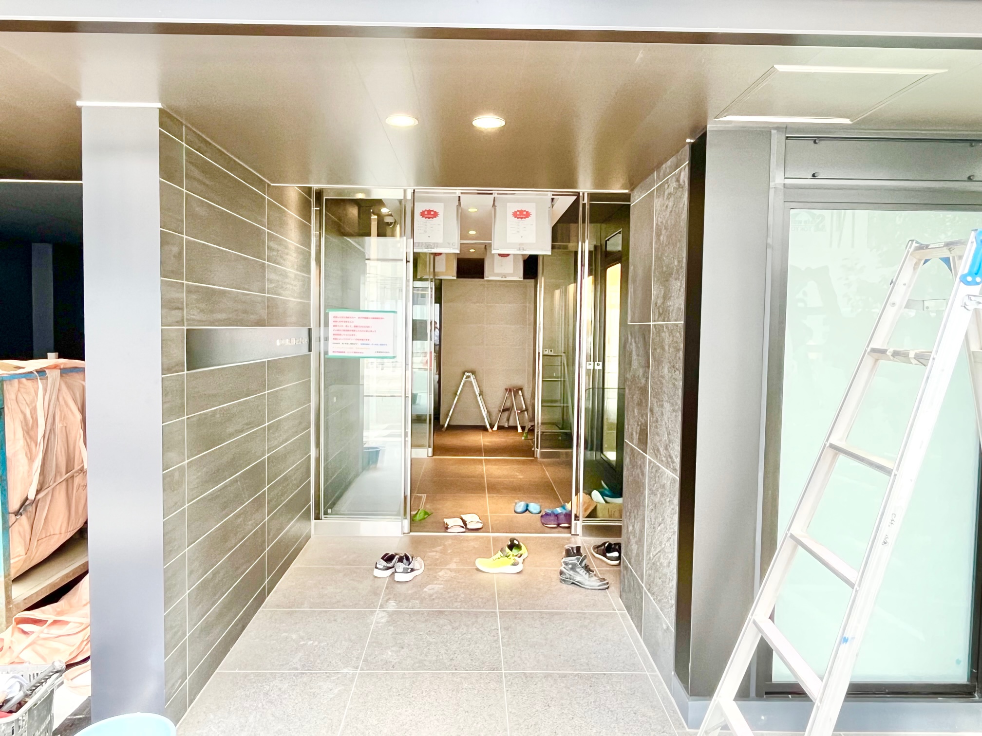 建物エントランス