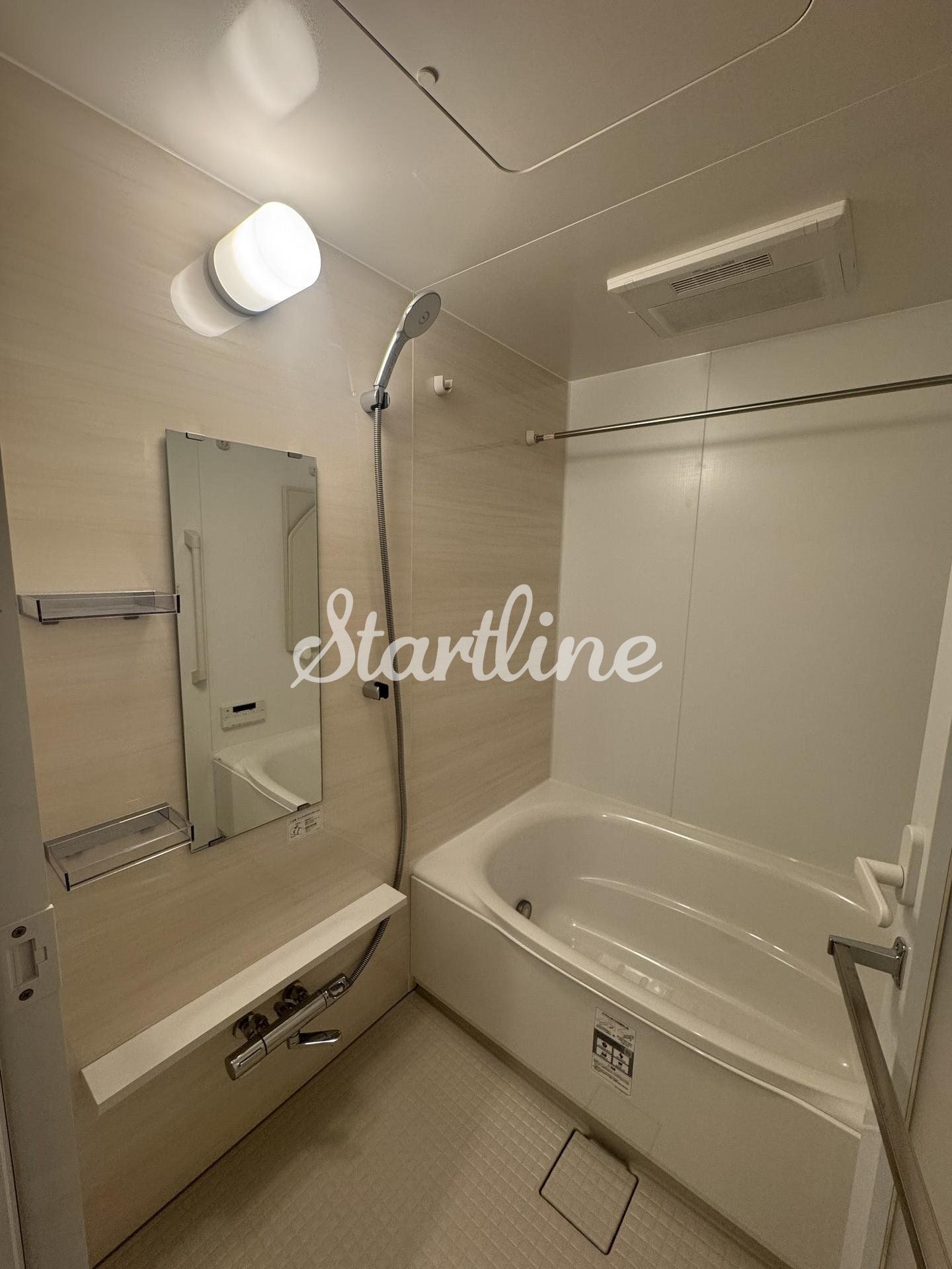 シャワールーム