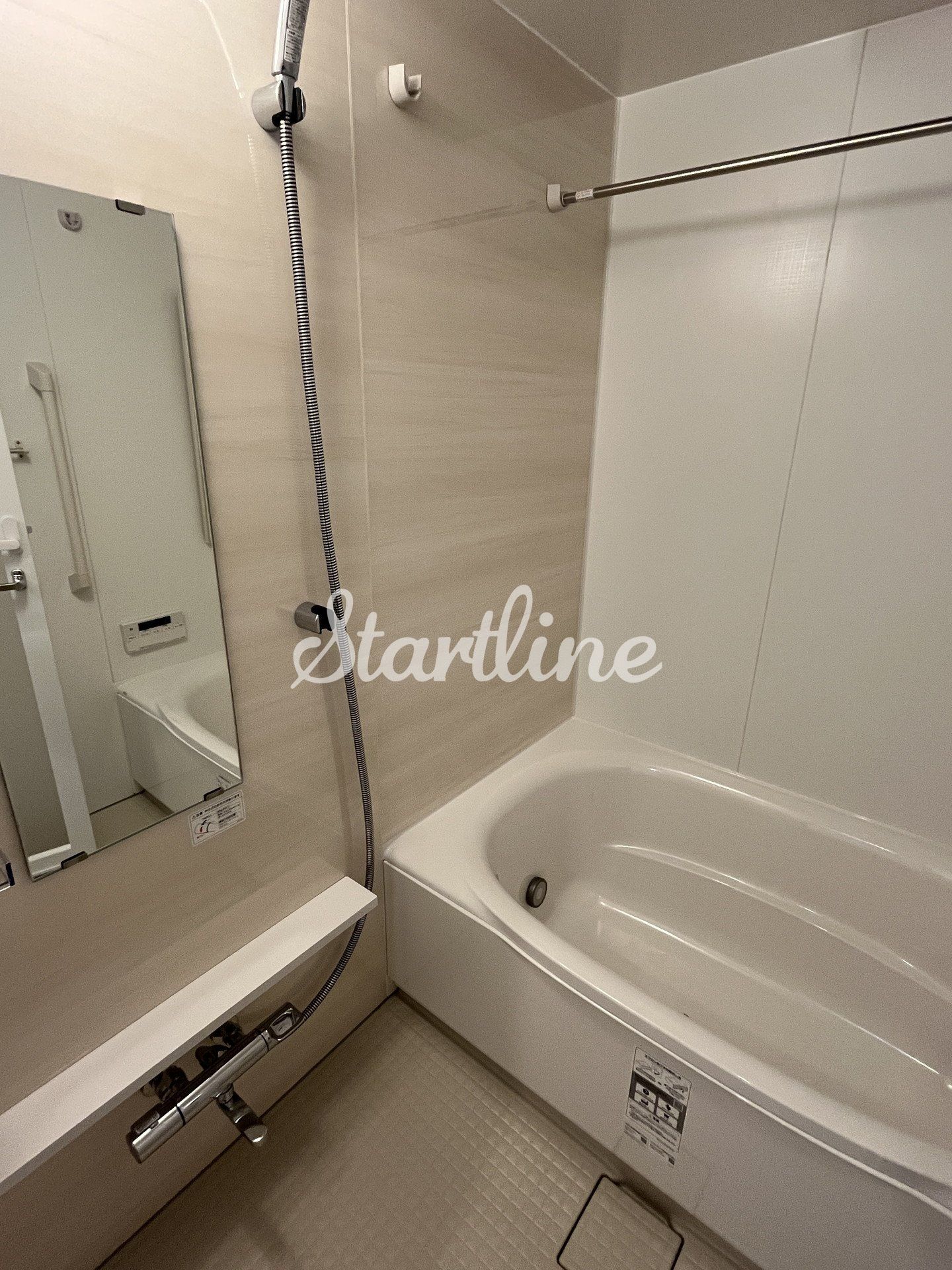 シャワールーム