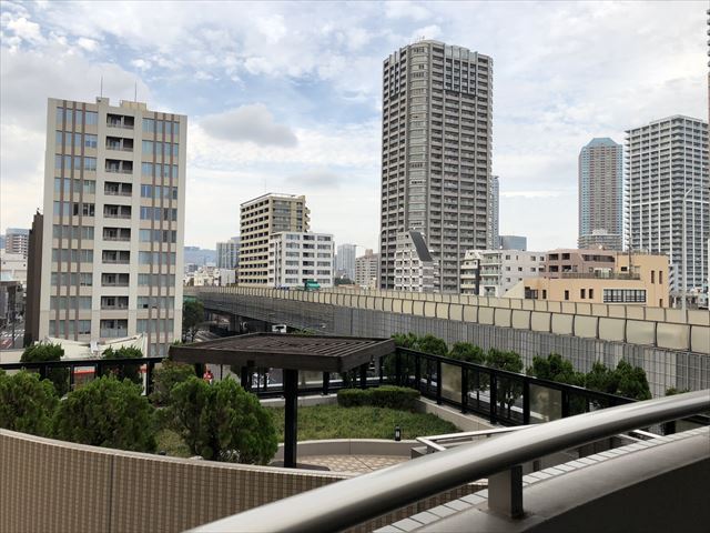 バルコニー