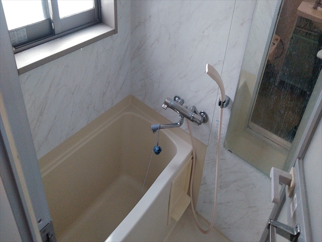 シャワールーム