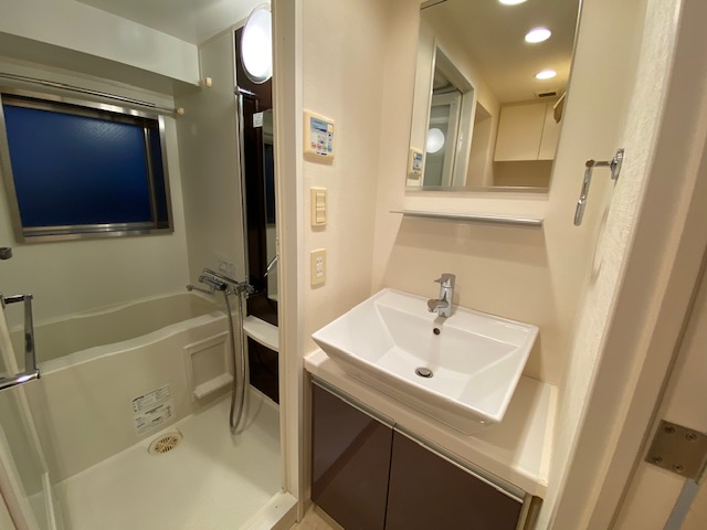 シャワールーム