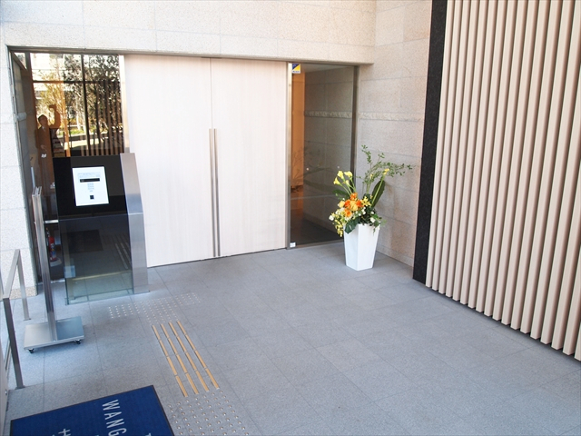 建物エントランス