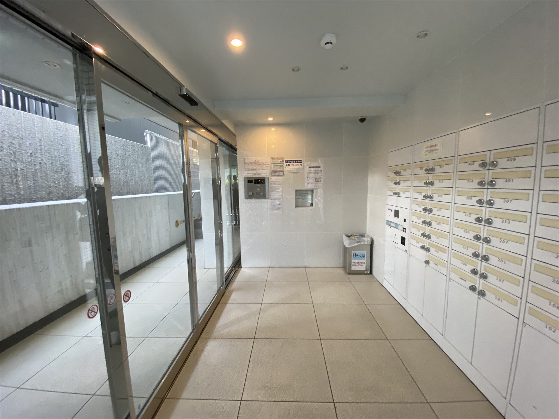 建物エントランス