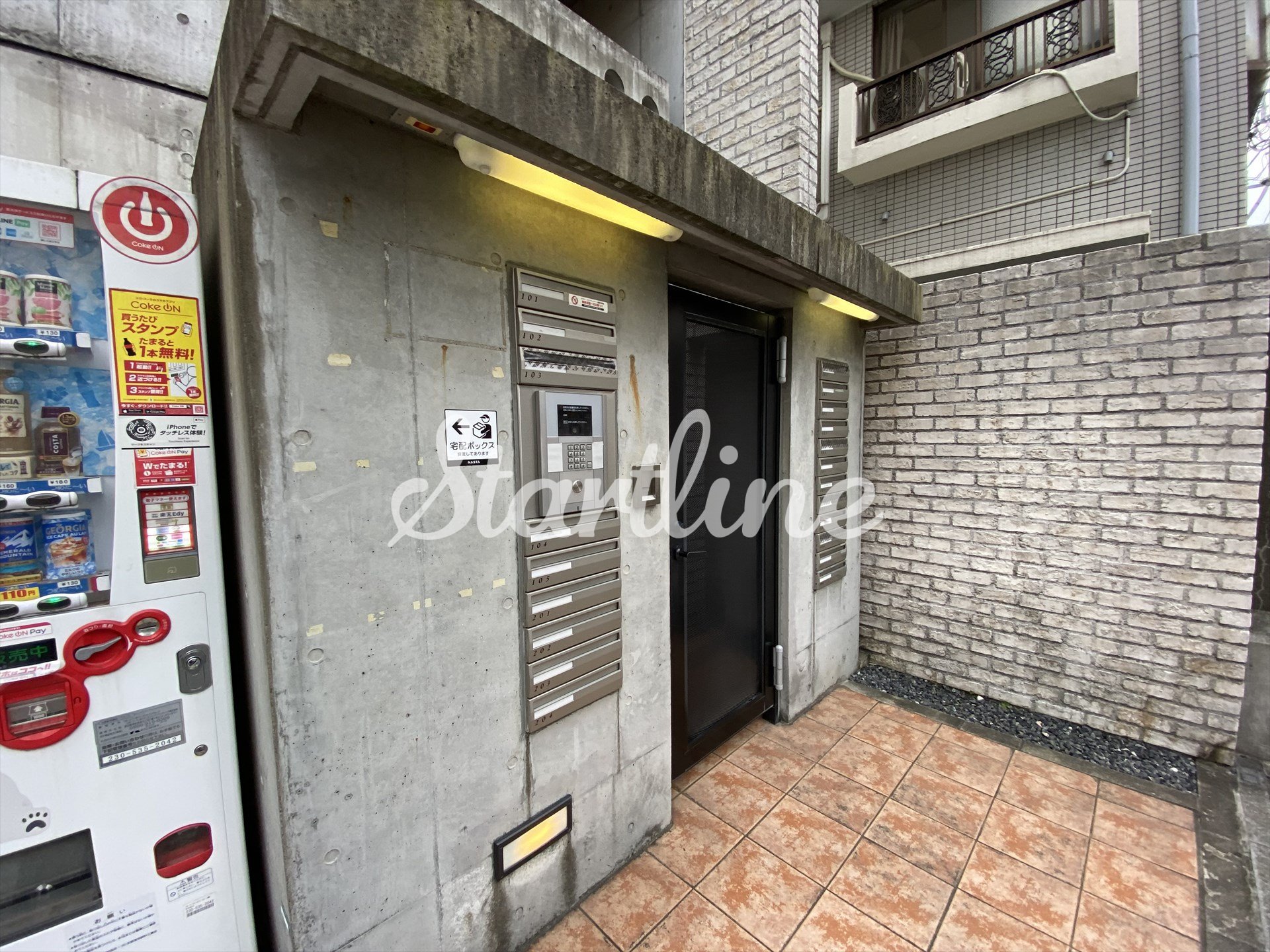 建物エントランス