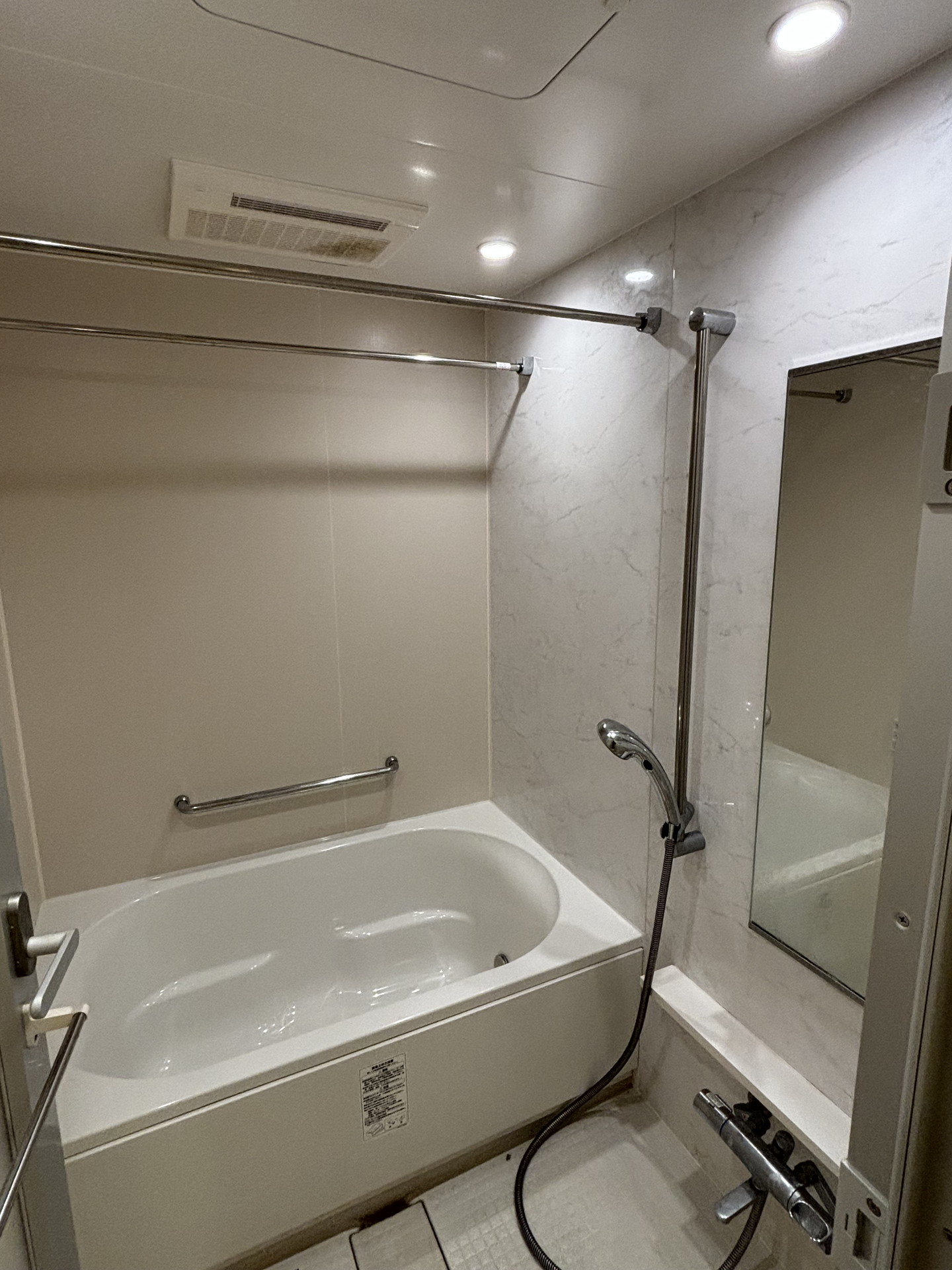 シャワールーム